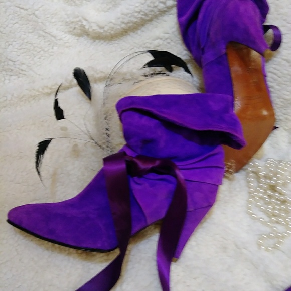 Shoos - Picture 3 of 8